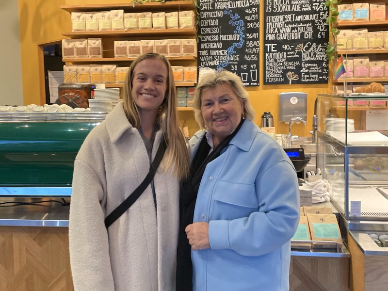 Proffgolfer blir samarbeidspartner. Michelle Forsland og Marianne Smith Magelie